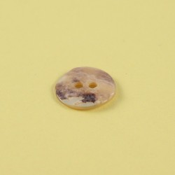 Engraved mother of pearl button Bertine