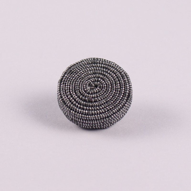 Button trimmings Button trimmings