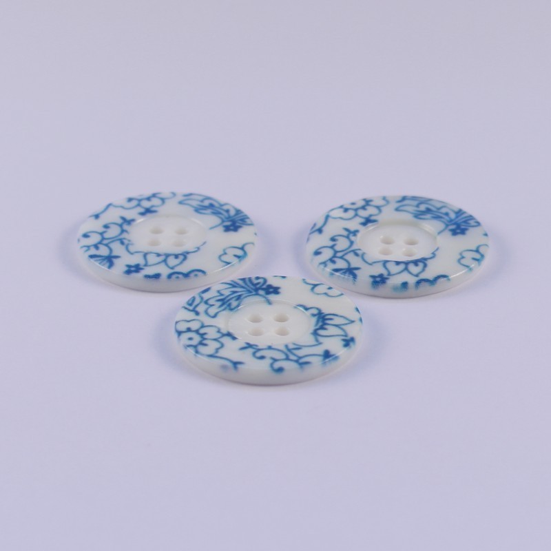 Set of 3 Mother of Pearl Buttons Set of 3 Mother of Pearl Buttons