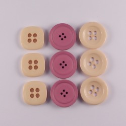 Assortment of big buttons 31mm