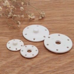 Sew-on snap fastener for dyeing