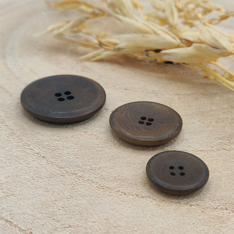 Brown corozo button Brown corozo button